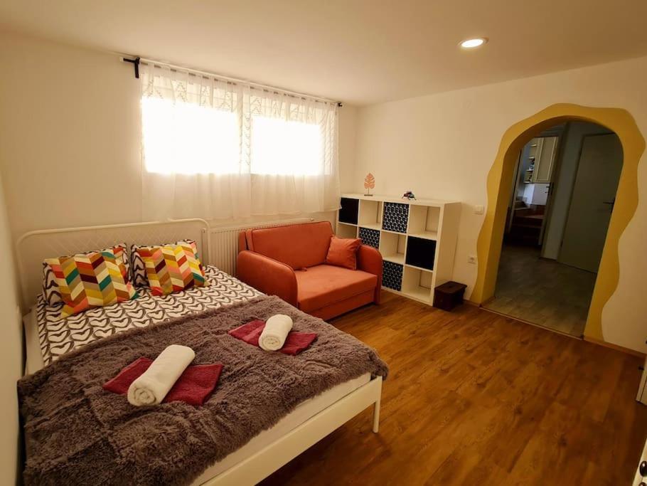 Apartma Juli Zirovnica Exterior photo